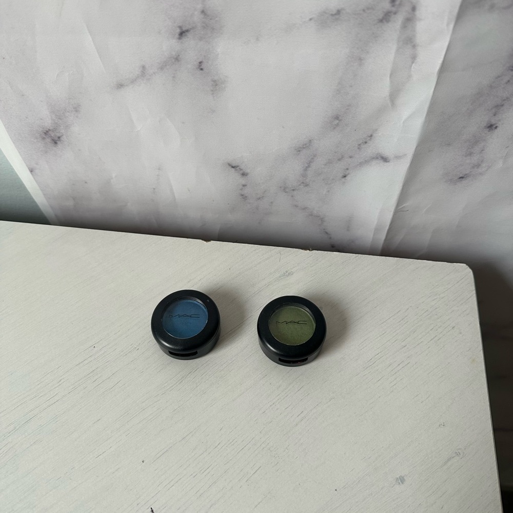 MAC - EYESHADOW FRESHWATER BLUE SWIMMING GREEN LIGHTLY SWATCHED - Picture 8 of 8